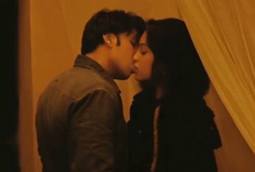 Sonakshi Sinha Hot Kissing Sex Scenes in Lootera Movie